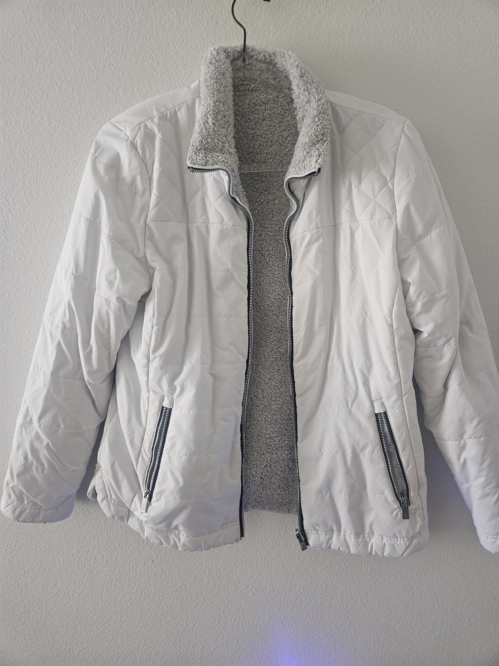 Free Country White Quilted Puffer Jacket with Gray Sherpa Lining